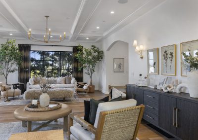 451 El Arroyo