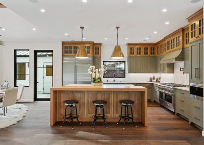 705 Walnut