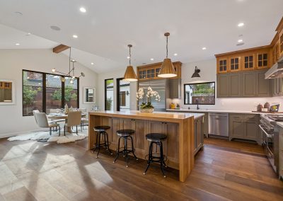 705 Walnut