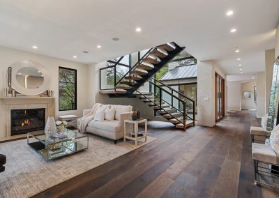 705 Walnut